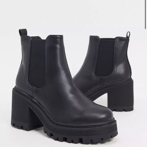 NEW Black Chunky Boot